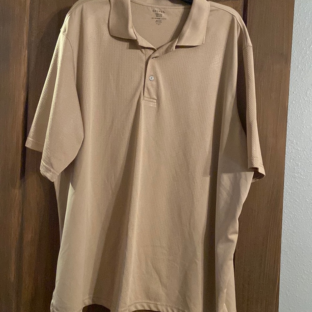 Men’s size 2XL tan GEORGE shirt.